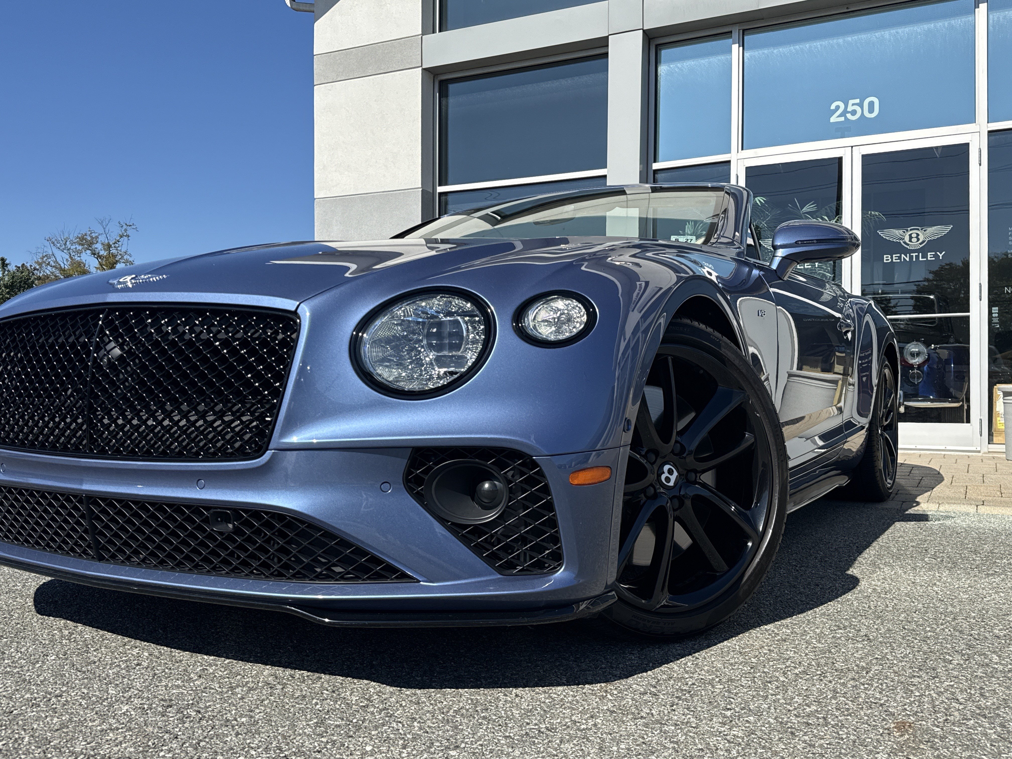 Used 2022 Bentley Continental GT AWD/4WD image 55