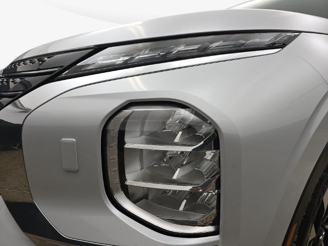 Used 2024 Mitsubishi Outlander 4WD Plug-In Hybrid image 32