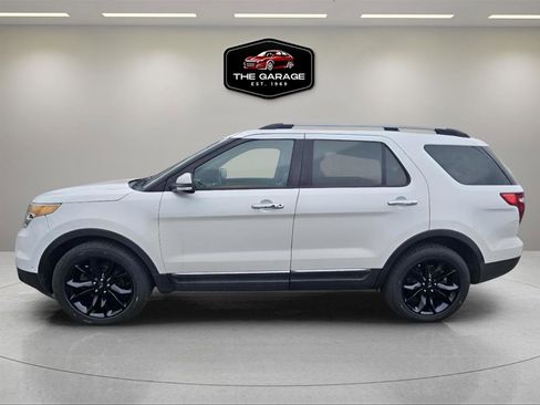Used 2014 Ford Explorer Limited w/ Equipment Group 302A AWD/4WD image 3