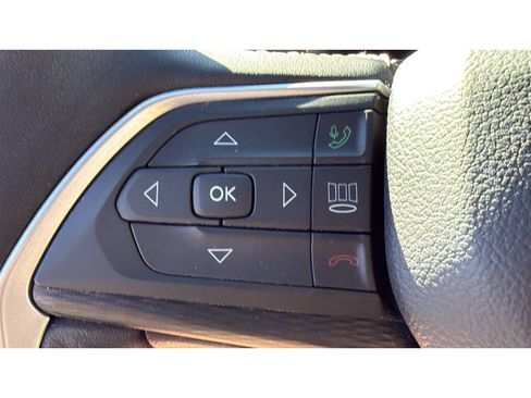 Used 2024 Jeep Grand Cherokee Altitude AWD/4WD image 27