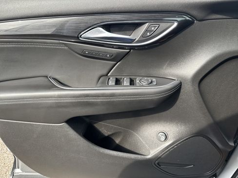 Used 2023 Buick Envision Essence w/ Sport Touring Package FWD image 9