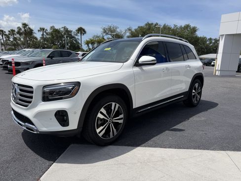 Used 2025 Mercedes-Benz GLB 250 image 7