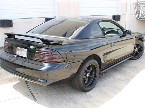 Used 1994 Ford Mustang GT RWD image 16
