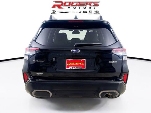 Used 2025 Subaru Forester Limited w/ Popular Package AWD/4WD image 7