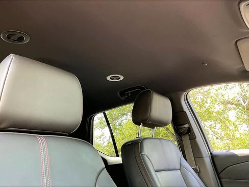 Certified 2023 Chevrolet Traverse RS FWD image 23