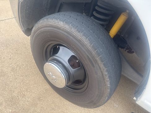 Used 2018 RAM 3500 Tradesman w/ Chrome Appearance Group image 9