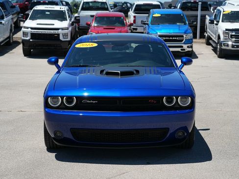 Used 2018 Dodge Challenger R/T RWD image 3