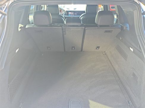 Used 2025 Porsche Cayenne image 17