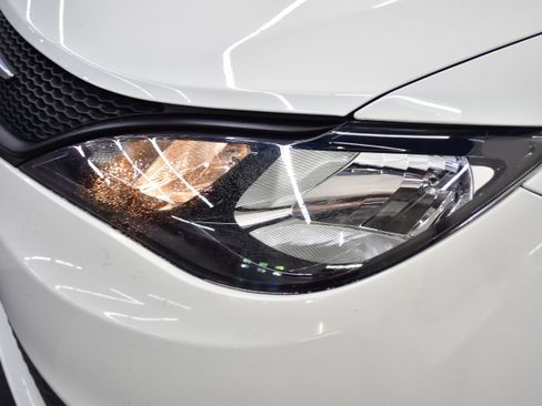 Used 2023 Chrysler Voyager LX FWD image 32