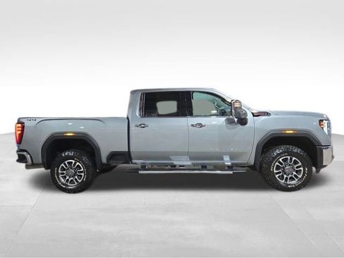 Used 2024 GMC Sierra 3500 SLT w/ SLT Premium Package image 14