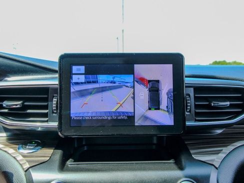 Used 2020 Ford Explorer Limited w/ Class III Trailer Tow Package AWD/4WD image 26