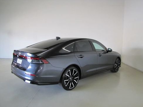 Certified 2025 Honda Accord Touring image 25