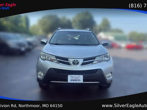 Used 2015 Toyota RAV4 XLE AWD/4WD image 8