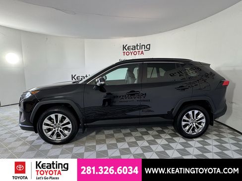 Certified 2020 Toyota RAV4 XLE Premium FWD image 9
