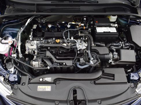 Used 2025 Toyota Corolla LE FWD image 9