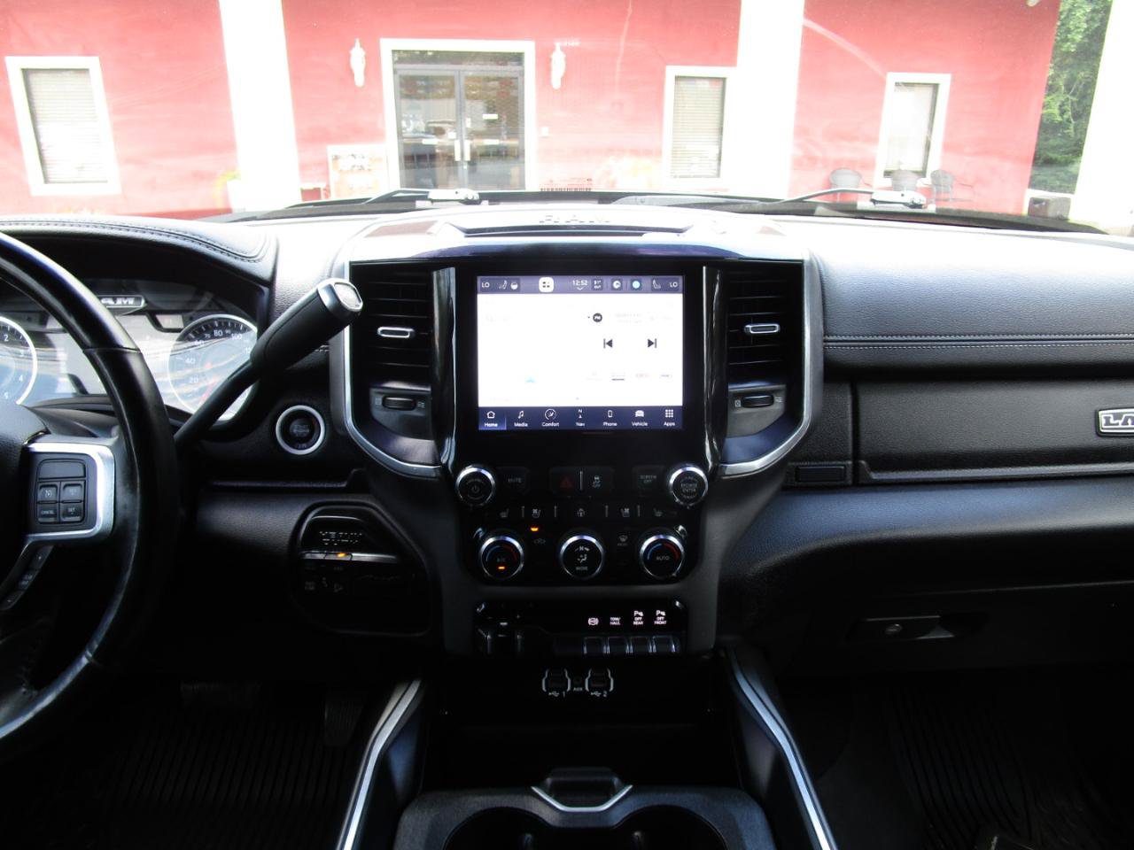 Used 2022 RAM 2500 Laramie w/ Night Edition AWD/4WD image 7