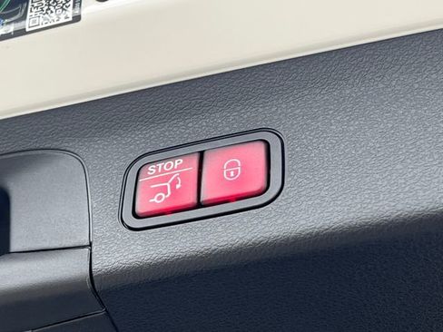 Used 2025 Mercedes-Benz GLS 63 AMG 4MATIC image 51