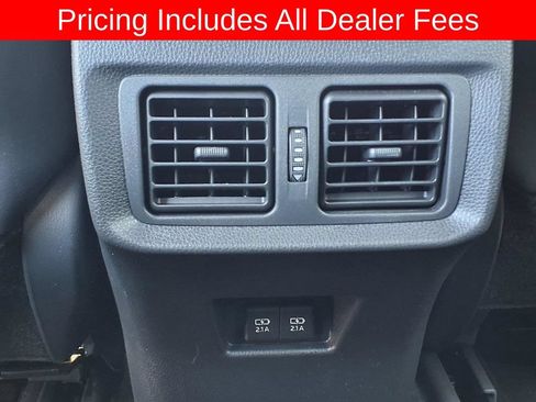 Used 2021 Toyota Venza XLE w/ Softex Package AWD/4WD image 16