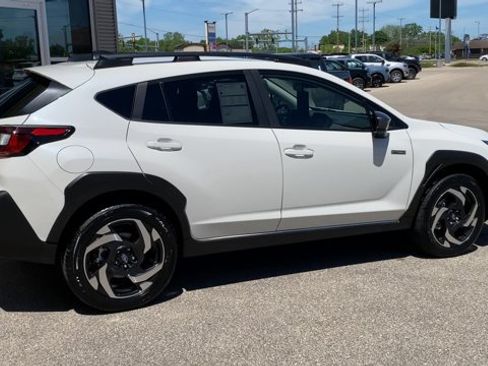 Used 2026 Subaru Crosstrek 2.5i Limited AWD/4WD image 2