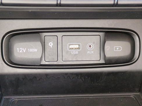 Used 2020 Hyundai Santa Fe Limited w/ Cargo Package image 23