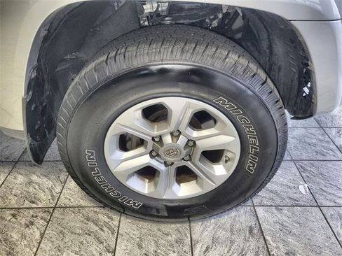 Used 2018 Toyota 4Runner SR5 image 10