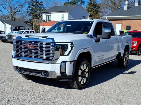 Used 2024 GMC Sierra 2500 Denali w/ Denali Reserve Package image 3