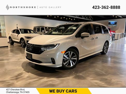 Used 2023 Honda Odyssey Touring image 1