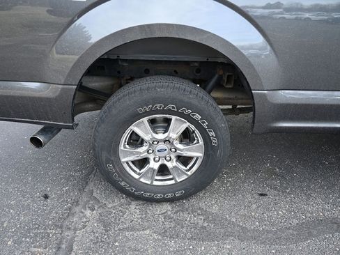 Used 2015 Ford F150 XLT w/ Equipment Group 302A Luxury image 6