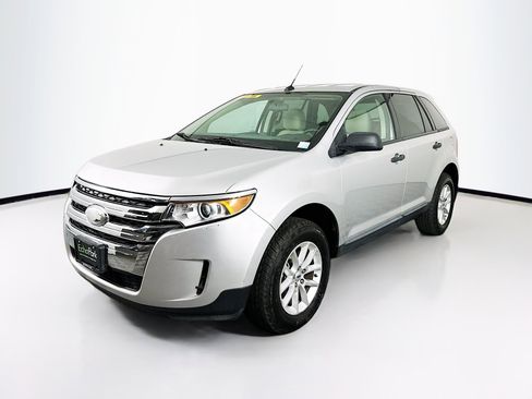 Used 2014 Ford Edge SE image 3