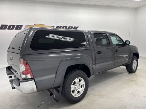 Used 2015 Toyota Tacoma 4x4 Double Cab w/ SR5 Package image 5
