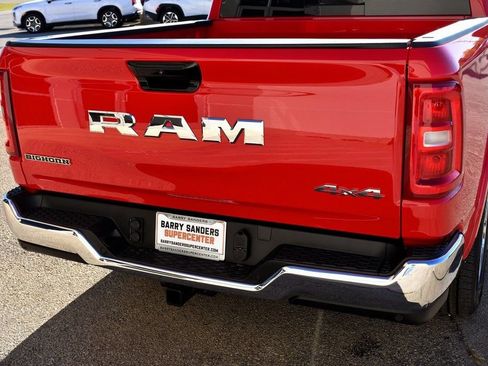 New 2025 RAM 1500 Big Horn AWD/4WD image 9