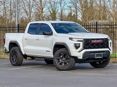 Used 2025 GMC Canyon Elevation
