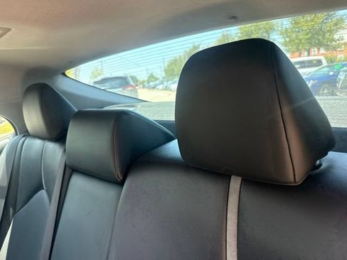 Used 2021 Toyota Camry XSE FWD image 8