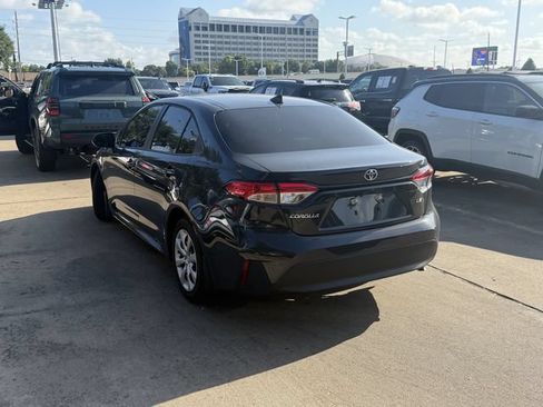 Used 2026 Toyota Corolla LE FWD image 6