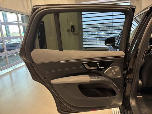 Used 2025 Mercedes-Benz EQS 450+ 4MATIC SUV image 28