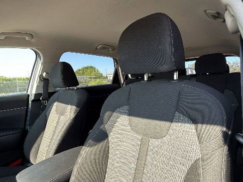 Used 2023 Kia Sorento LX AWD/4WD image 21