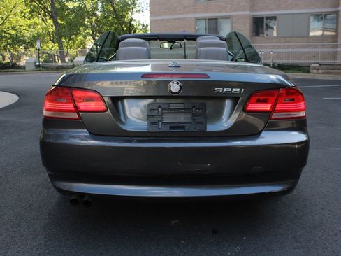Used 2007 BMW 328i Convertible RWD image 8