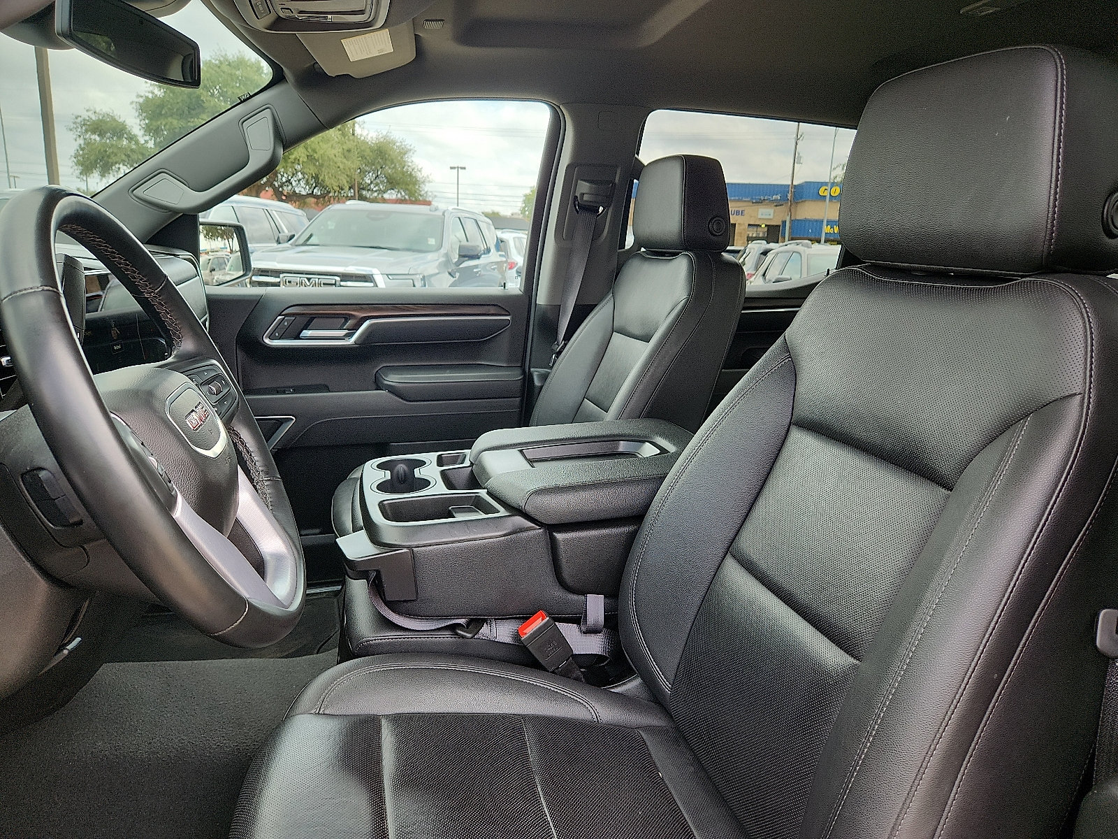 Used 2025 GMC Sierra 1500 SLT AWD/4WD image 15