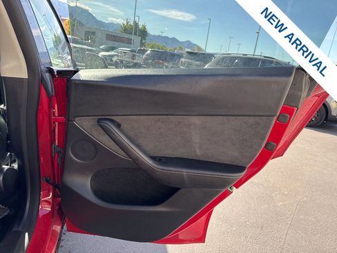 Used 2023 Tesla Model Y Long Range AWD/4WD image 14