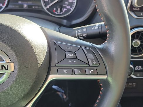 Used 2023 Nissan Sentra SR w/ SR Premium Package image 6