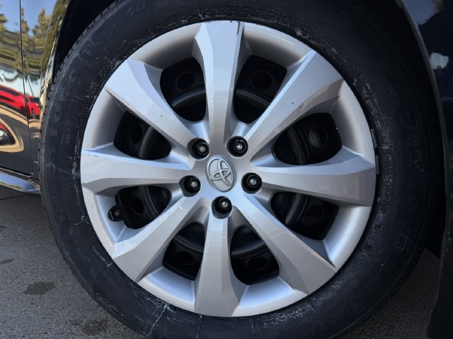 Certified 2025 Toyota Corolla LE FWD image 9