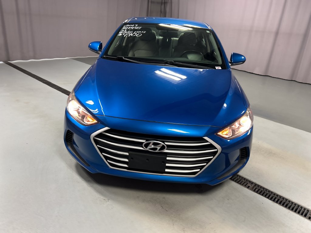 Used 2017 Hyundai Elantra SE FWD image 2