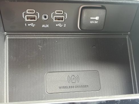 New 2025 Jeep Grand Cherokee Altitude AWD/4WD image 9