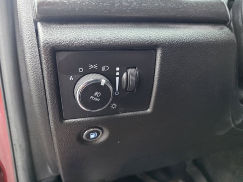 Used 2018 Jeep Grand Cherokee Laredo image 20