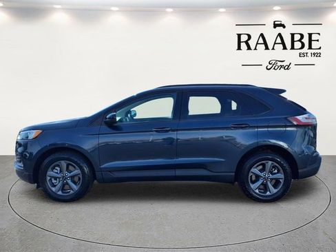 Used 2023 Ford Edge SEL w/ Sport Appearance Package image 4