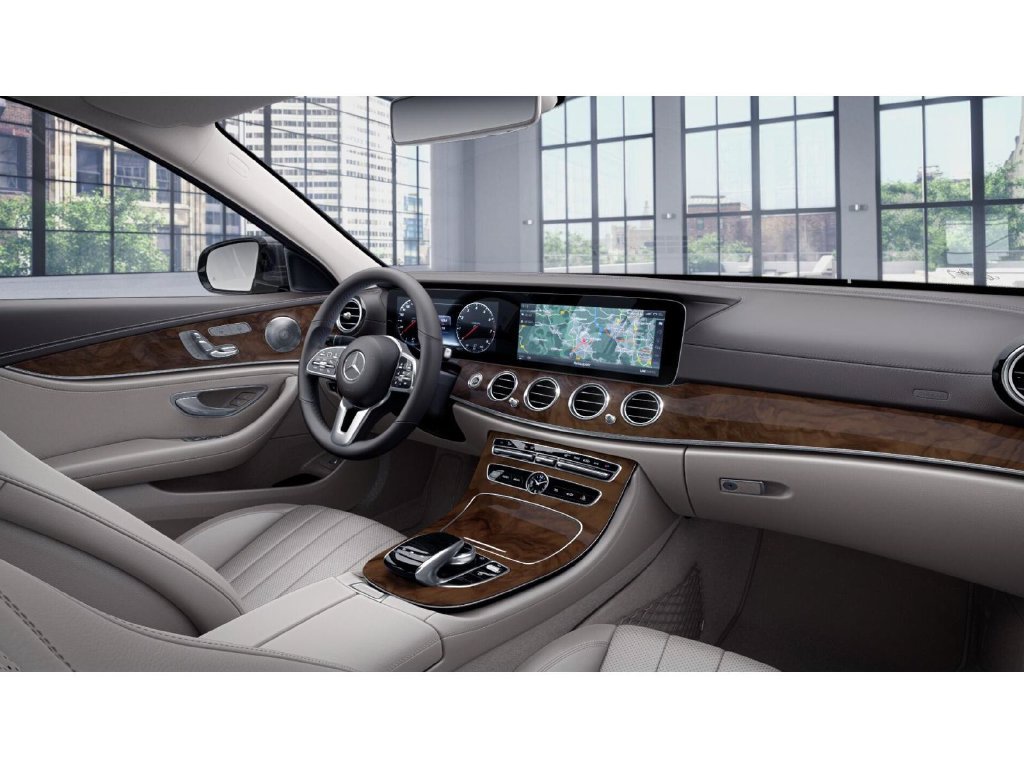 Used 2019 Mercedes-Benz E 300 4MATIC image 6