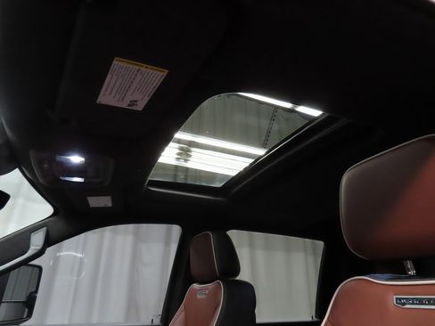 Used 2024 GMC Sierra 3500 Denali Ultimate image 28