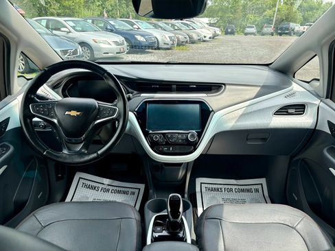 Used 2021 Chevrolet Bolt Premier w/ Infotainment Package FWD image 24