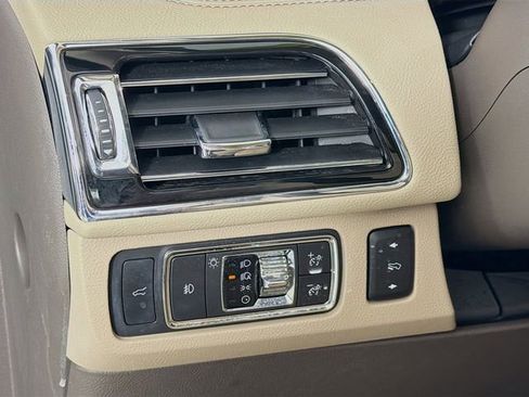 Used 2022 Lincoln Navigator Reserve AWD/4WD image 12