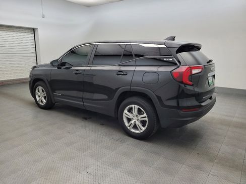 Used 2022 GMC Terrain SLE AWD/4WD image 3